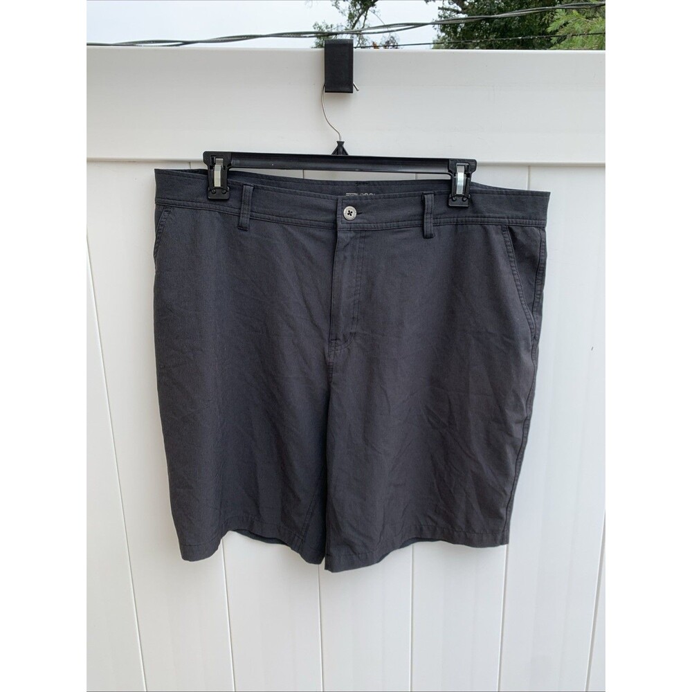 32 Degrees Cool Performance Stretch Tech Shorts Men Size 40 Pockets Gray
